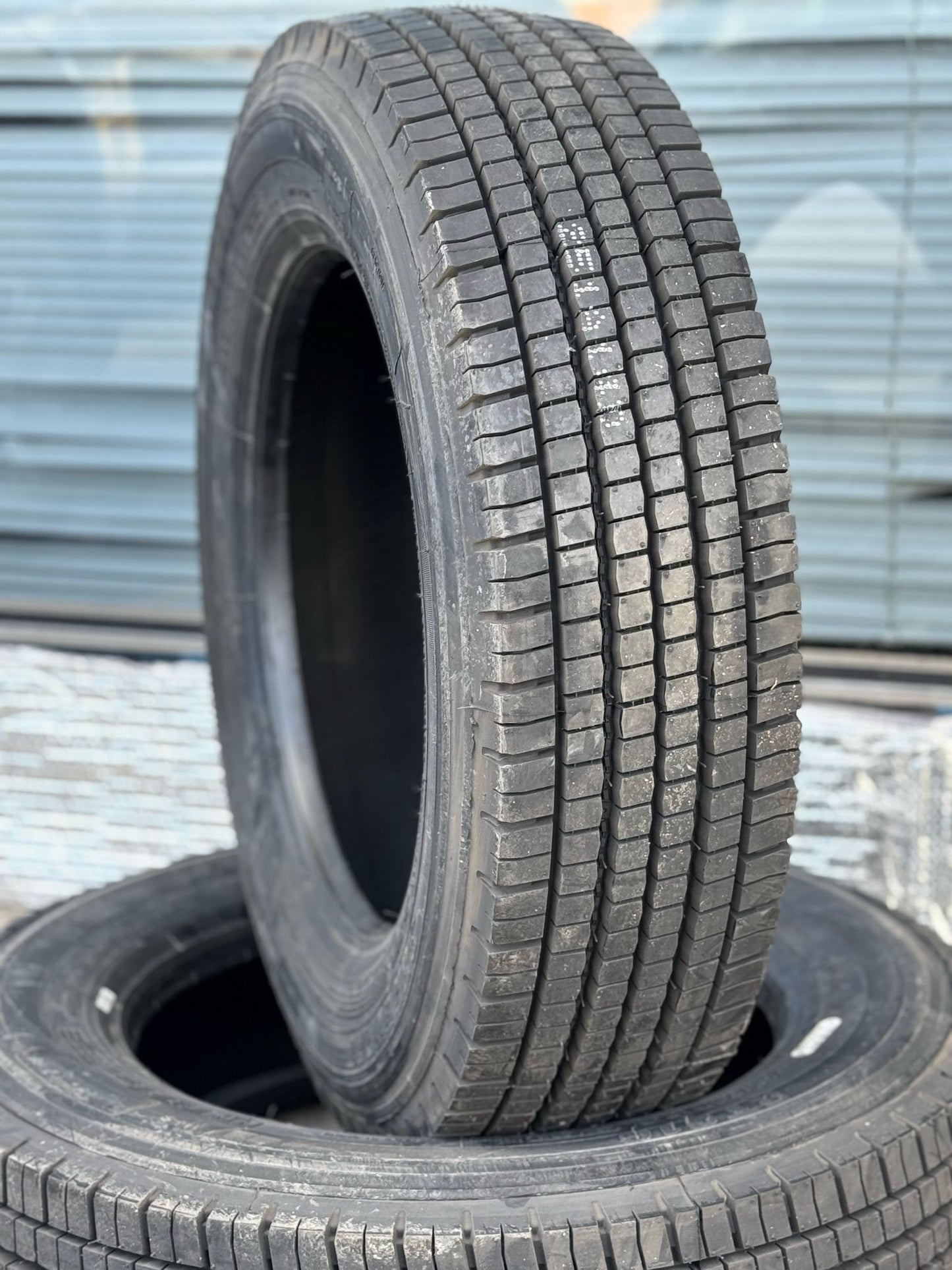 LT 225/70R19.5 14PR RT316 128/126M