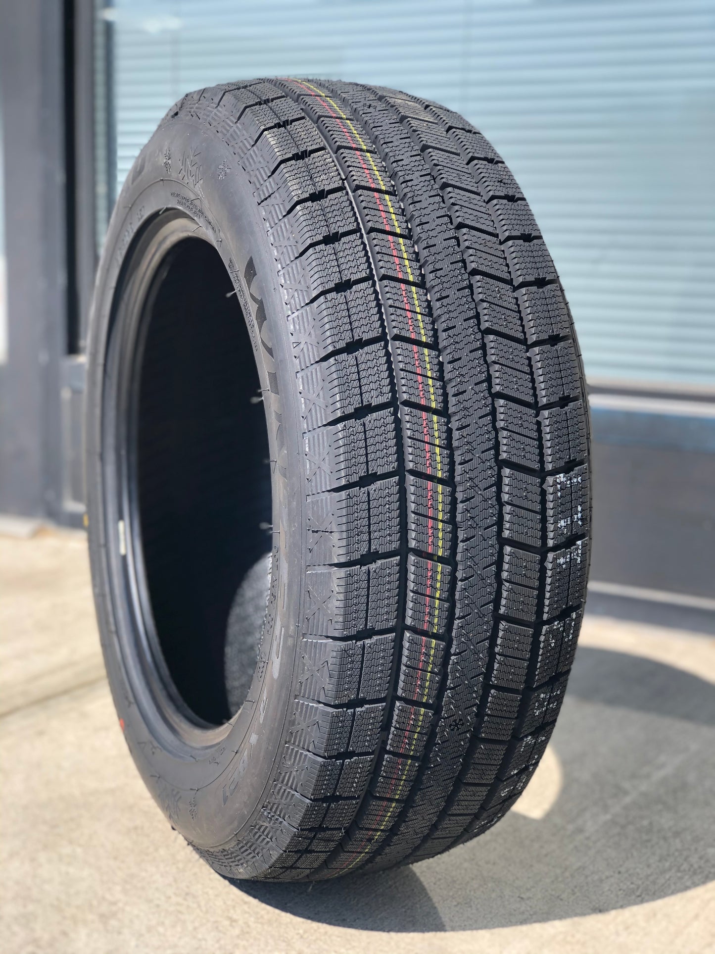 P 225/50R17 RX821 / WINTER 621 - KORS TIRE
