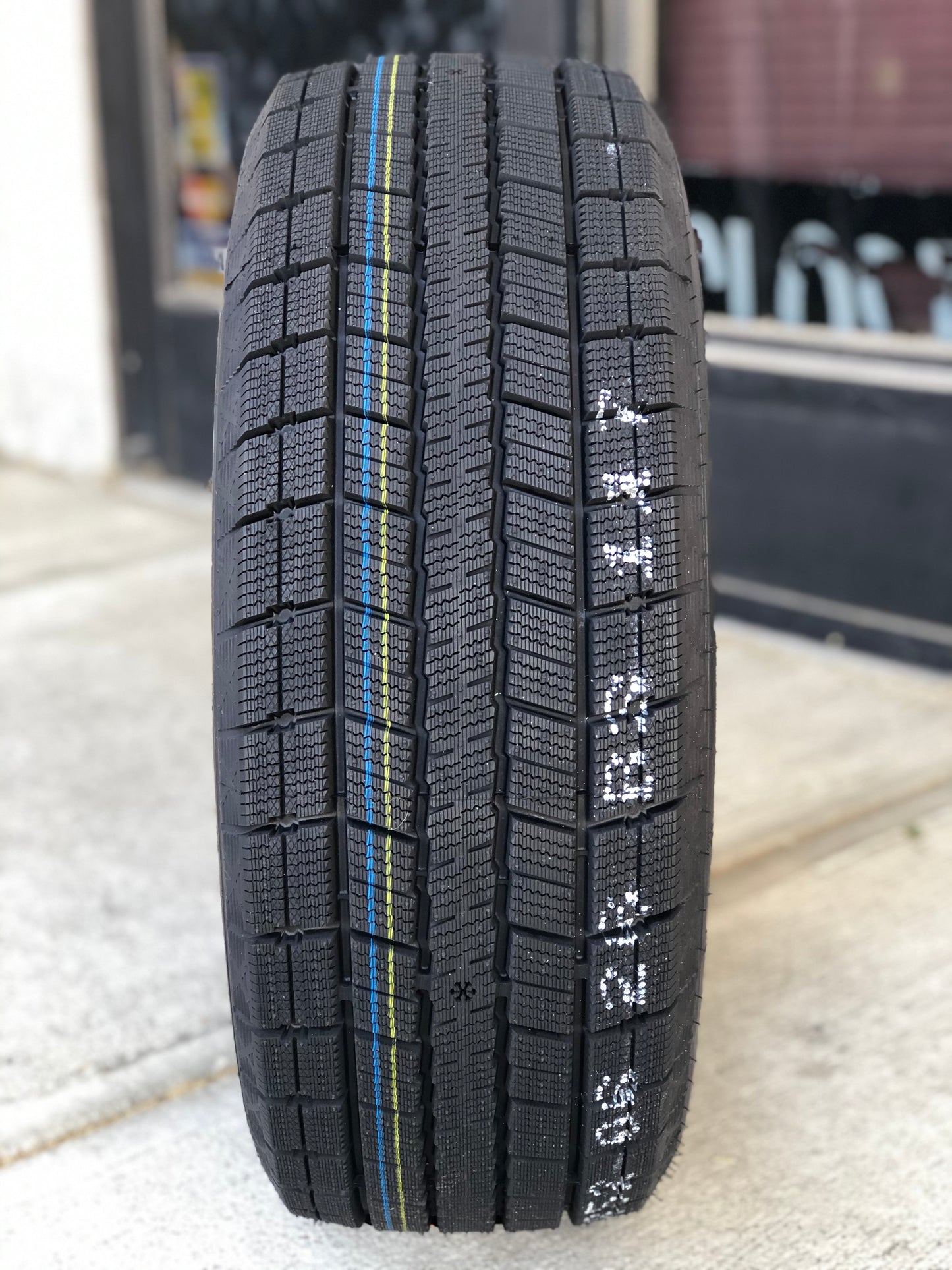 P 225/50R17 RX821 / WINTER 621 - KORS TIRE