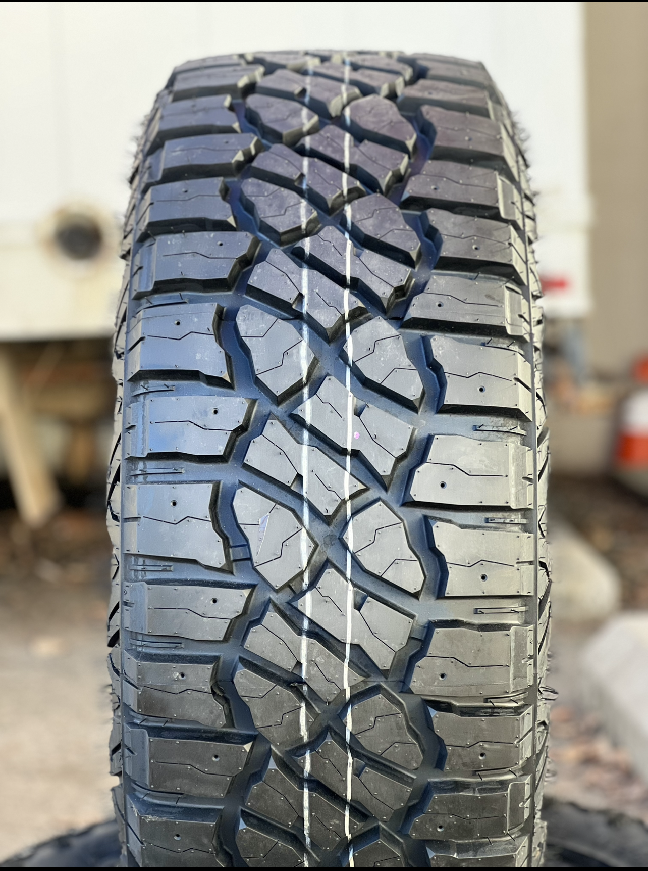 35X12.50R20LT X/T All Steel 12/F 125Q - KORS TIRE
