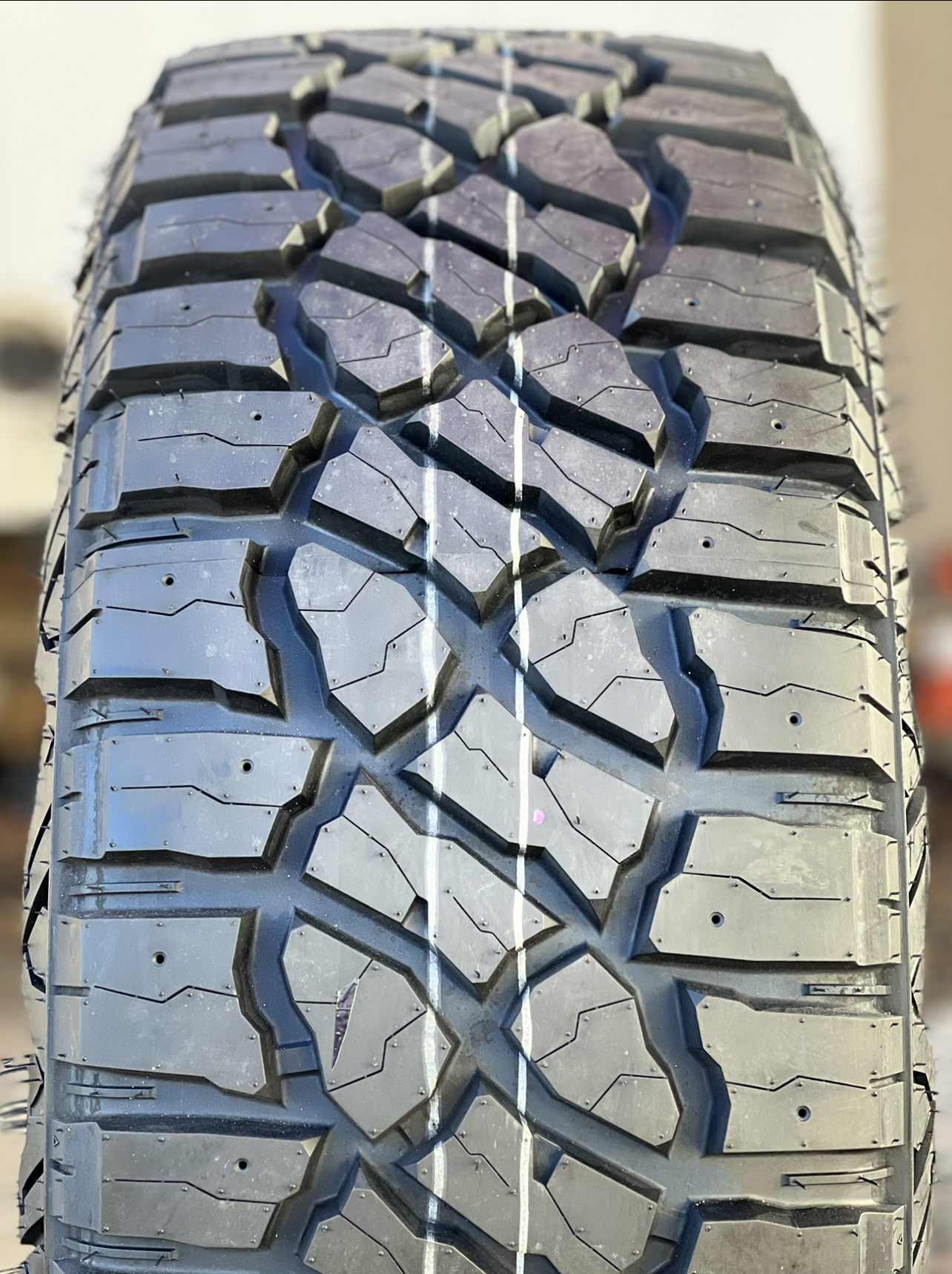 35X12.50R20LT X/T All Steel 12/F 125Q - KORS TIRE