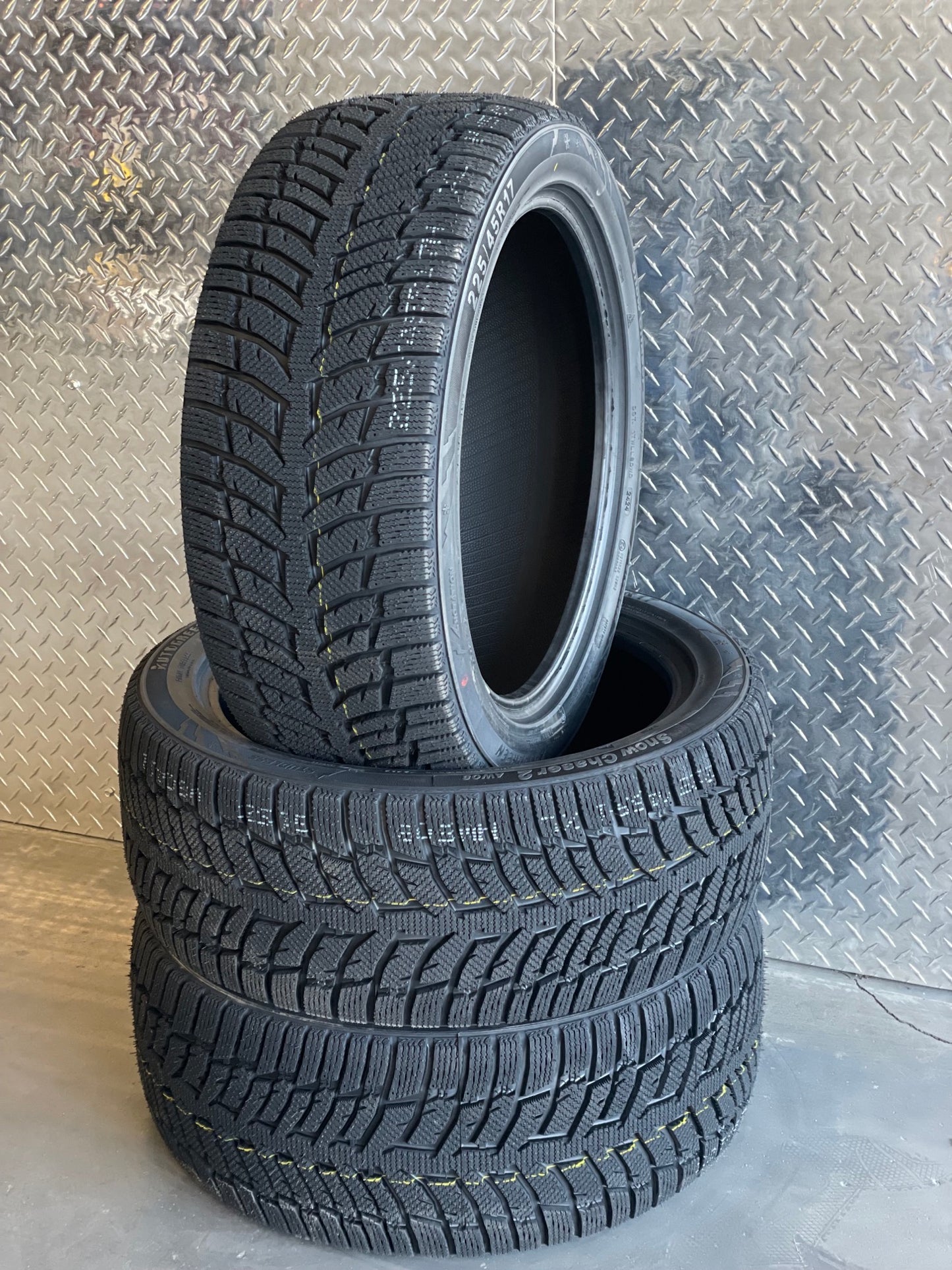 P 215/60R16 Snow Chaser 2 AW08 95T